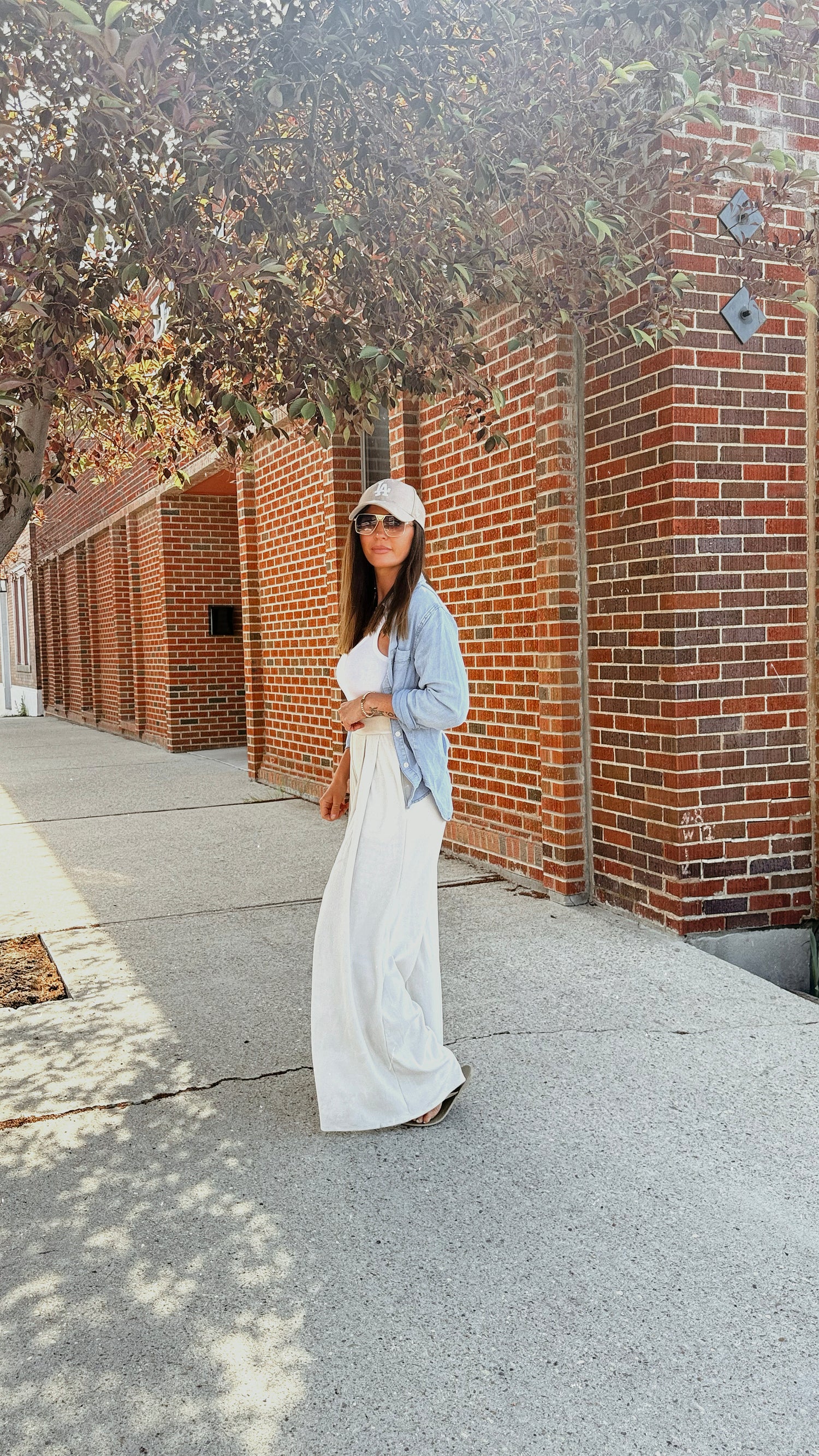Aveline Wide-Leg High Waist Flowy Pants with Pockets – Neutral, Lightw –  yes Bae Nourished