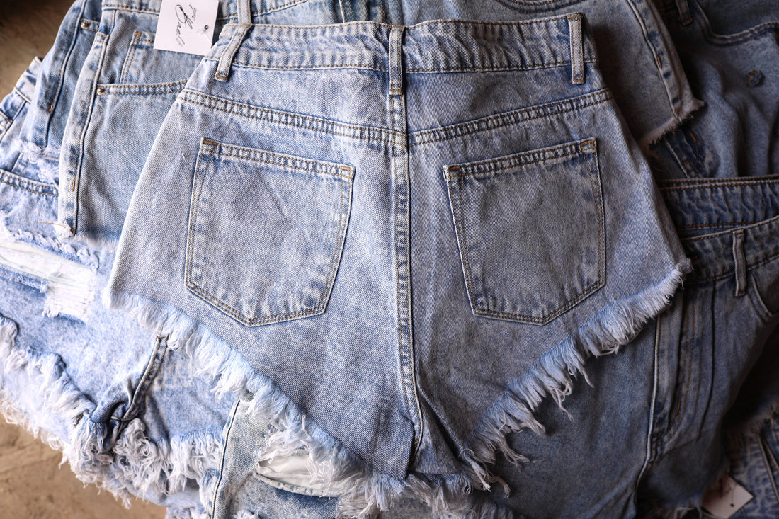 yes! 90’s Light Denim shorts